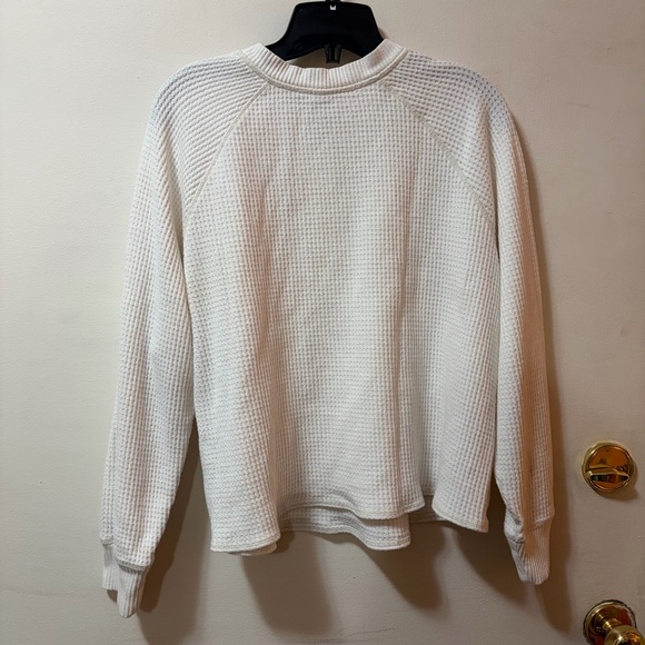 Old Navy Plush-Knit Waffle Henley – Large – Long Sleeve - Picture 4 of 9
